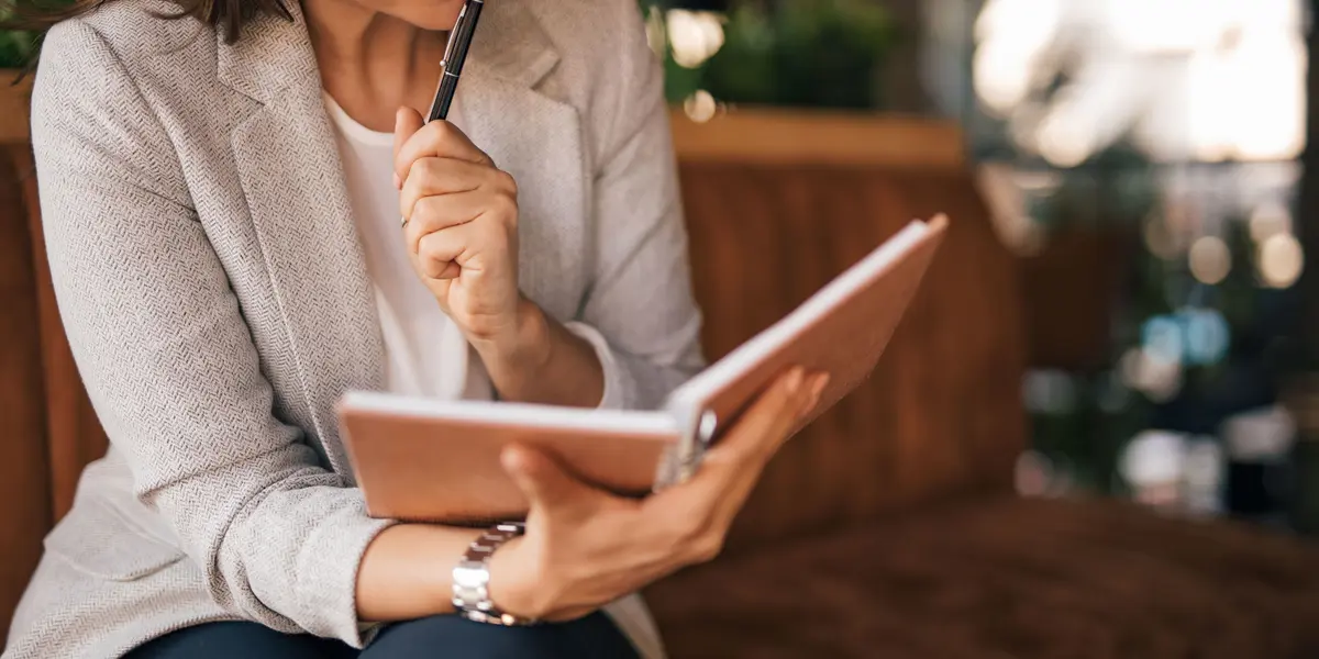 Proposal vs Statement of Work: The Guide for Solo Operators